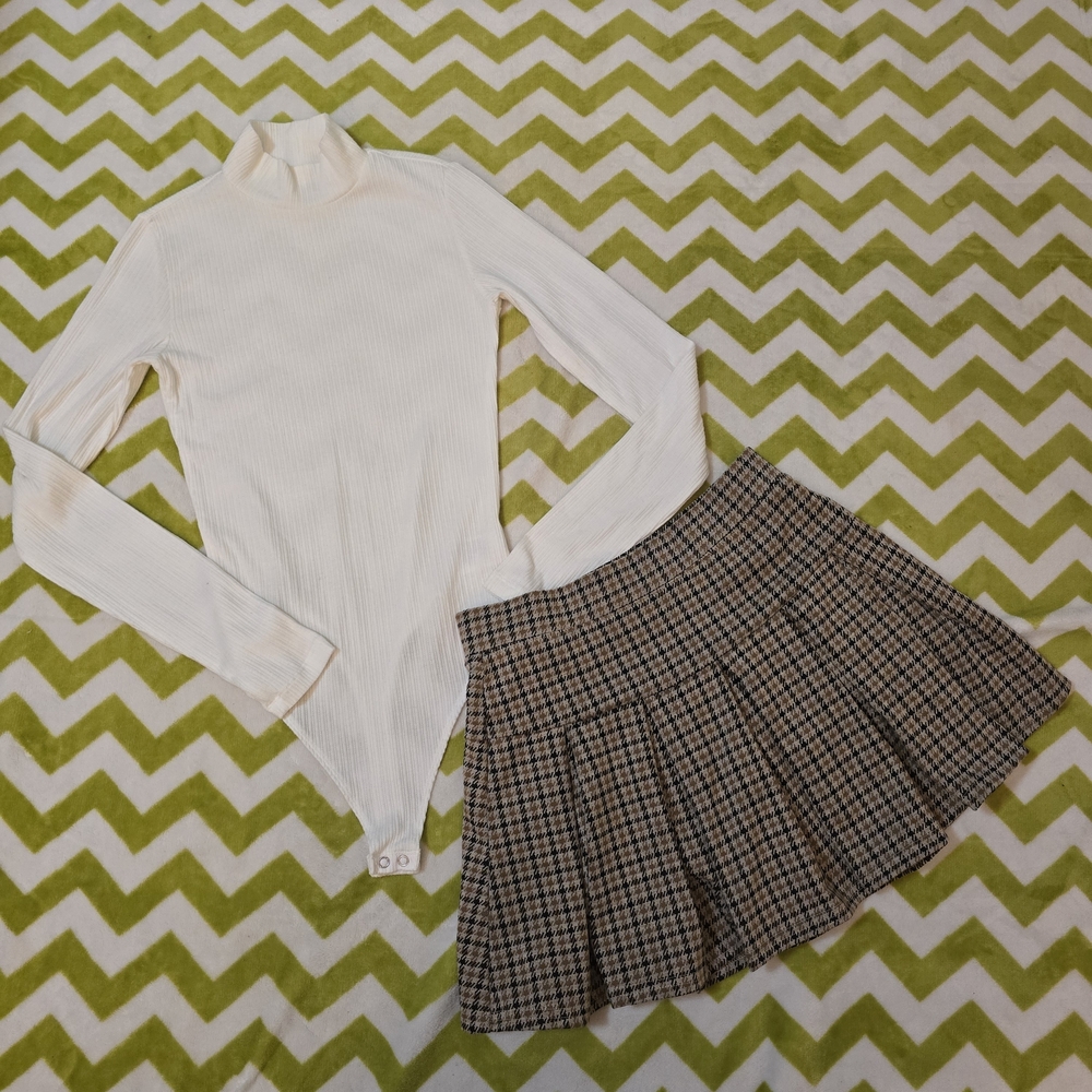 American Eagle Outfitters Black and Tan Mini Skirt